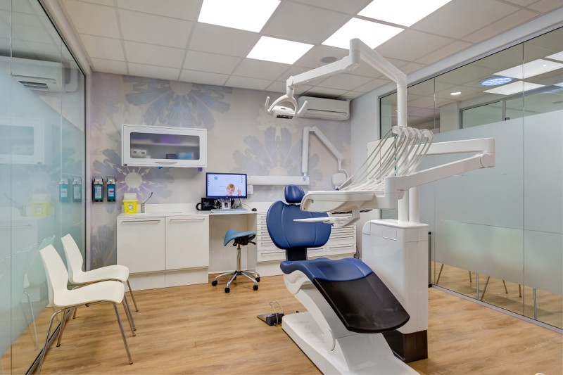 behandelkamer Dental Clinics Den Haag Laan van Meerdervoort