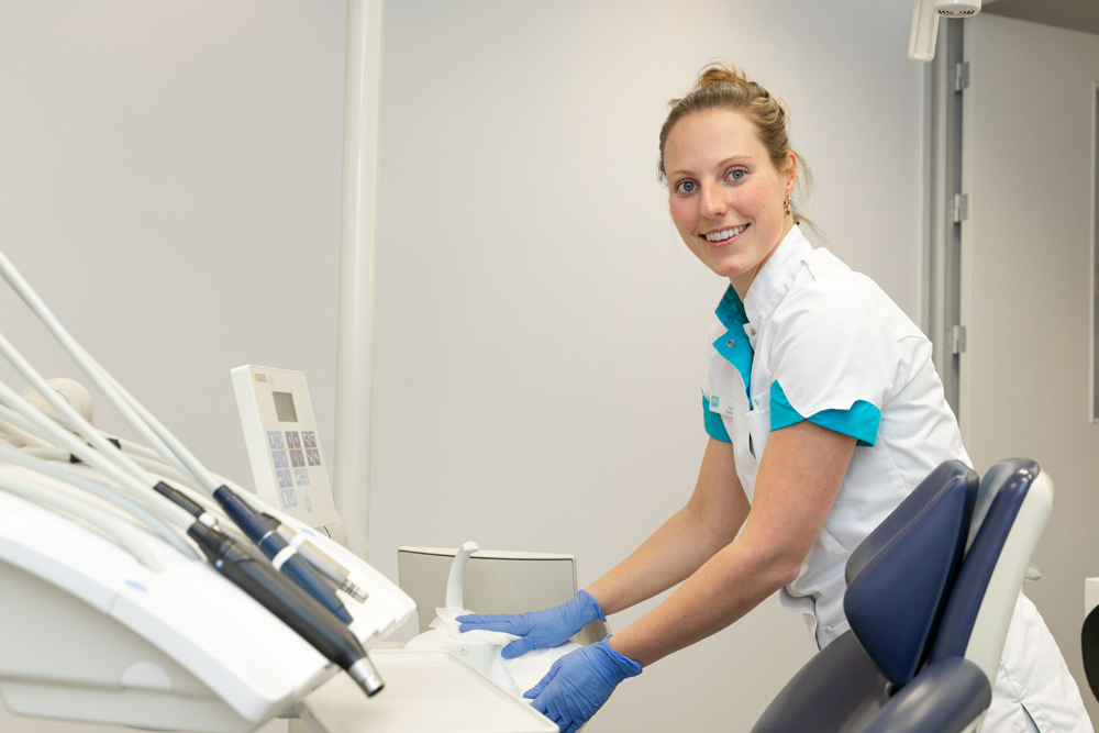 mondhygiënist Colmschate - mondhygiënist Dental Clinics Colmschate