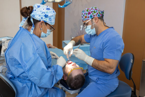 Chirurgische behandeling bij Dental Clinics Krommenie