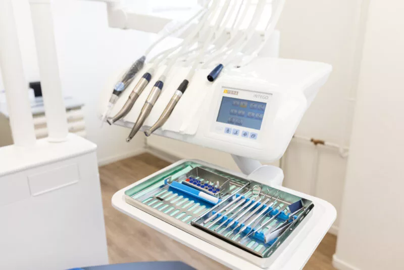 tandarts Alkmaar de Mare - instrumentarium Dental Clinics Alkmaar