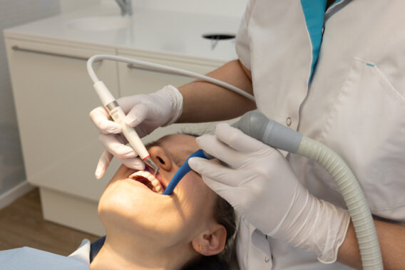 Behandeling bij de mondhygiënist