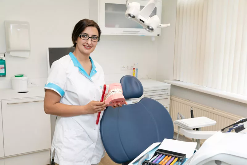 mondhygiënist Apeldoorn - mondhygiënist Dental Clinics Apeldoorn