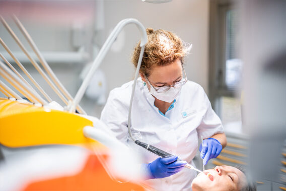 Dental Clinics - DentalClinics_Rolde_Foto24_web