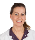 Portrait photo of Monique Wouters, Dental Clinics Amazone