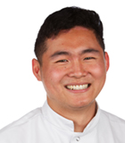 Portretfoto tandarts James Lin Dental Clinics Krommenie