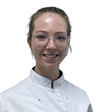 Portretfoto van Sofiia Lohvinova tandartsassistent Dental Clinics Purmerend de Gors