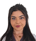 Portret vrouwelijke receptiemedewerker Duaa Dental Clinics Almere
