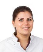 Portretfoto van Vera Derks Dental Clinics Stramproy en Weert