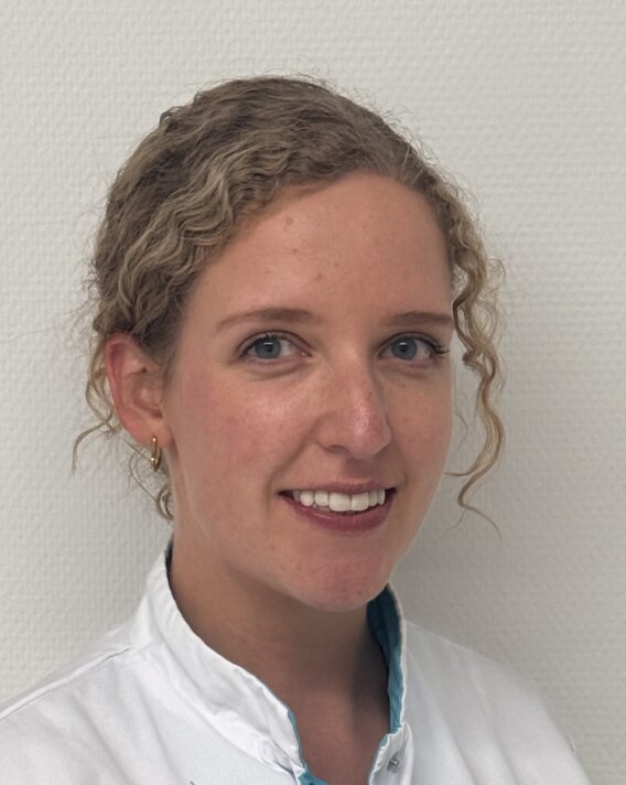 Portrait photo of Iris Bolder - Dental Clinics Westervoort