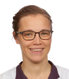 Portrait photo of Hanneke Peele, Dental Clinics Houten