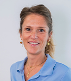 Portretfoto mondhygiënist Laura Soetekouw Dental Clinics Lohmanlaan