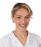 Portretfoto van Ilonca Issa Dental Clinics Bloemendaal
